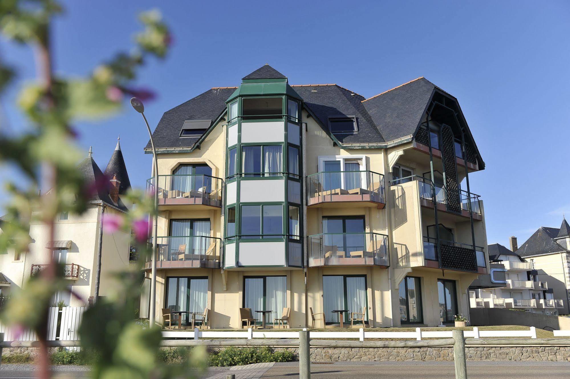 Hotel Les Vikings ル・クロワジック エクステリア 写真